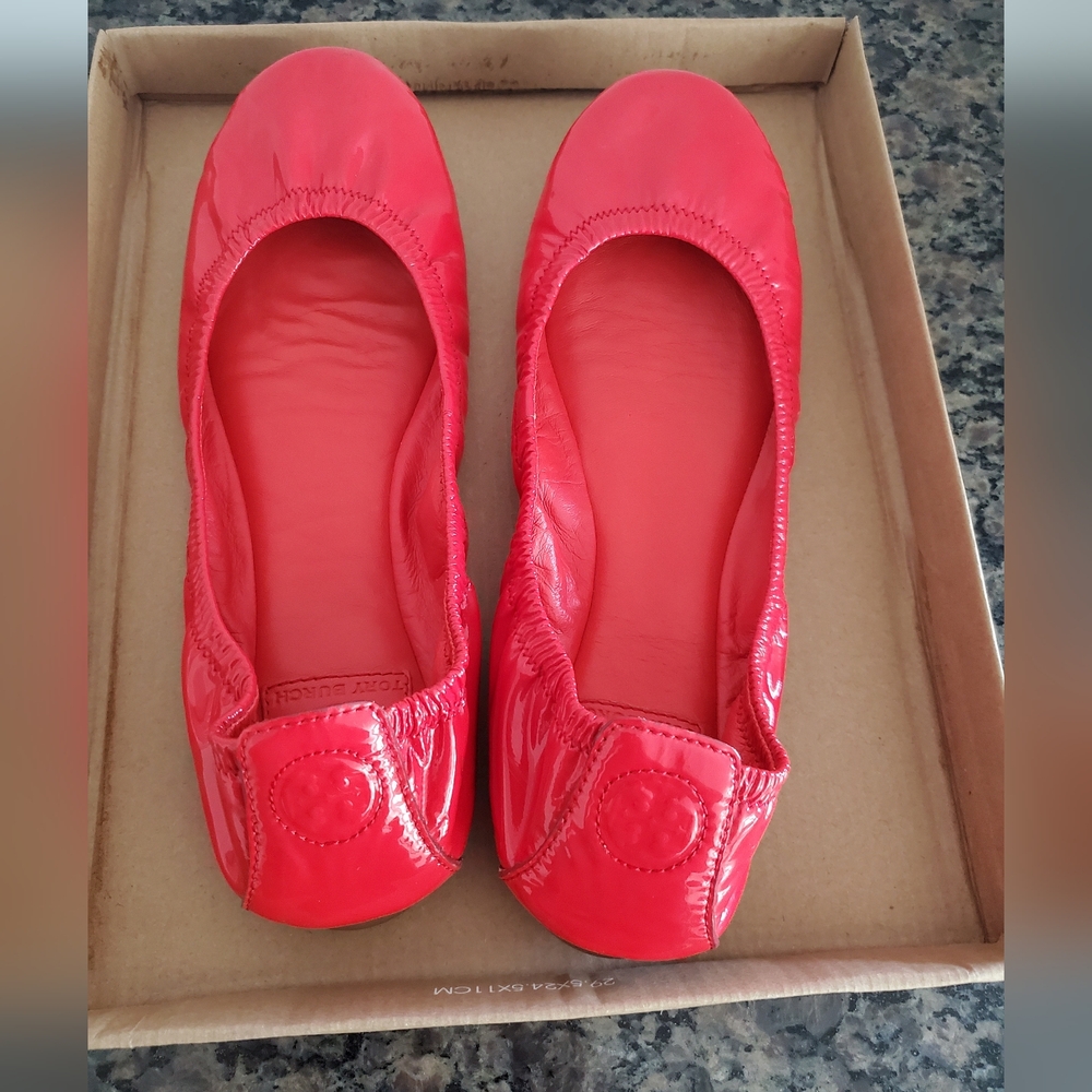 Tory Burch Patent Leather Flat Shoes size 8.5 M. - Picture 8 of 14